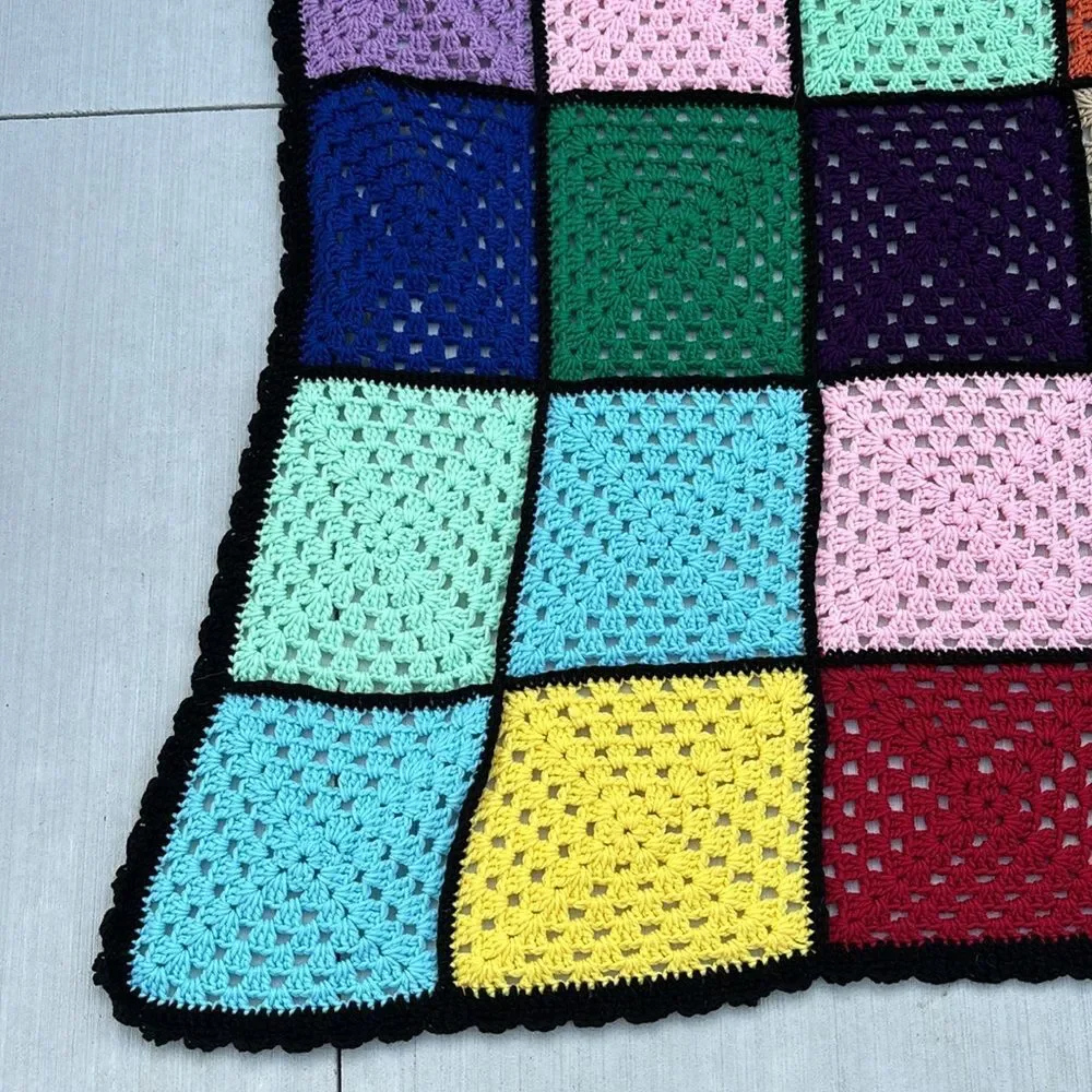 Granny Square afghan crochet bright colorful multi color blanket throw 60x70 EUC